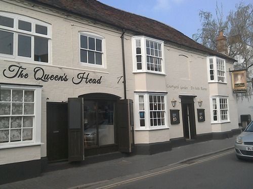 The Queens Head Stratford-upon-Avon Exterior foto